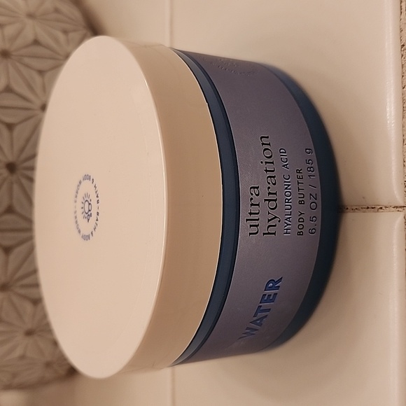 Bath and Body Works Ultra Hydration Body Butter - Picture 2 of 4